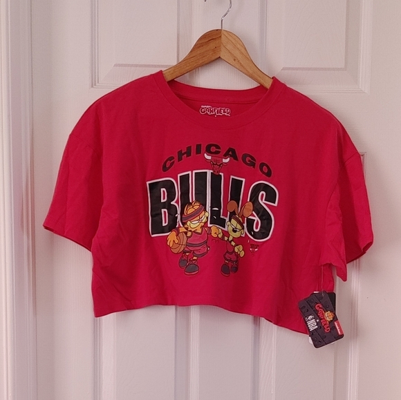 Garfield × NBA || Chicago Bulls Crop Top, Medium, Red - Picture 2 of 2